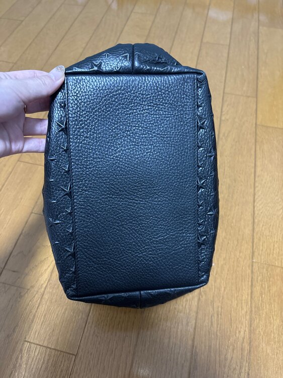 ジミーチュウ  （ブランドバッグ）の商品画像 - 査定依頼日：2025年3月23日 - 最高査定価格：25,000円