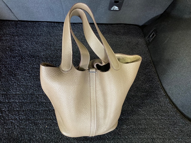 2021年　Z番（ブランドバッグ）の商品画像 - 査定依頼日：2026年3月15日 - 最高査定価格：380,000円