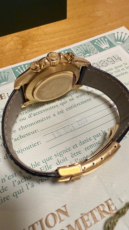 ロレックス デイトナ 1651（高級時計）の商品画像 - 査定依頼日：2026年3月29日 - 最高査定価格：4,200,000円