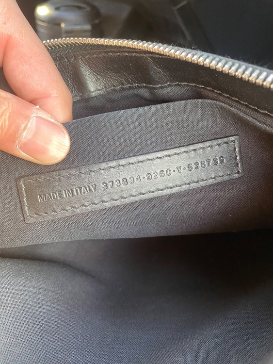 バレンシアガ  （ブランドバッグ）の商品画像 - 査定依頼日：2025年8月6日 - 最高査定価格：15,000円