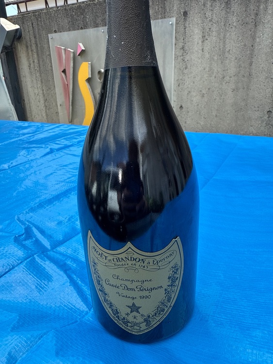 シャンパン ドン・ペリニヨン （お酒）の商品画像 - 査定依頼日：2025年8月19日 - 最高査定価格：19,000円