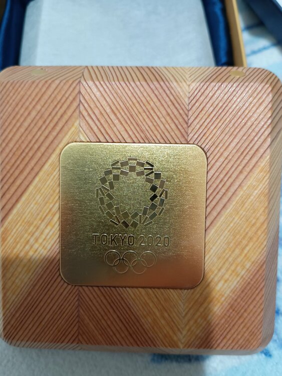 一万円金貨（金・貴金属）の商品画像 - 査定依頼日：2026年4月6日 - 最高査定価格：370,000円