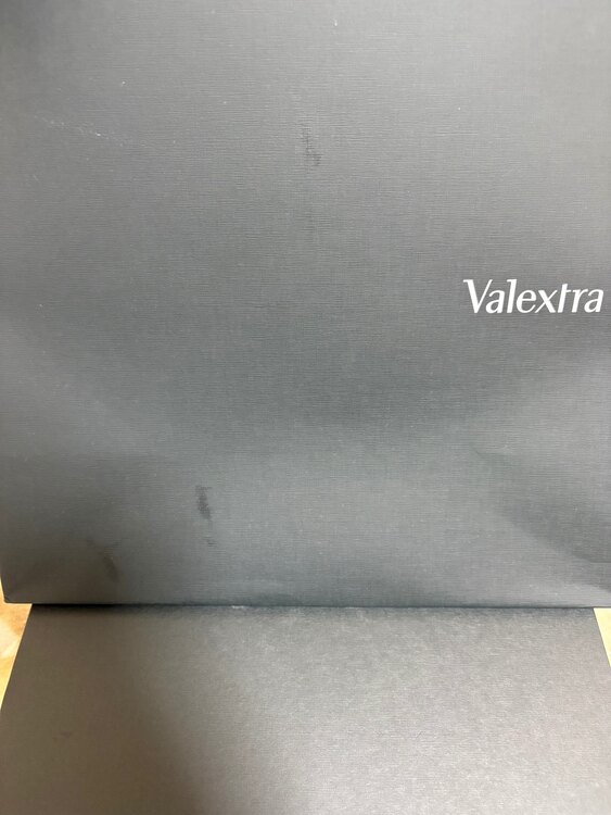 ヴァレクストラ  （ブランドバッグ）の商品画像 - 査定依頼日：2025年3月19日 - 最高査定価格：130,000円
