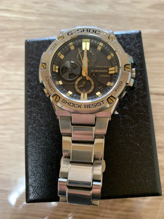 Gショック GST-B100D-1A9JF（高級時計）の商品画像 - 査定依頼日：2025年6月15日 - 最高査定価格：10,000円