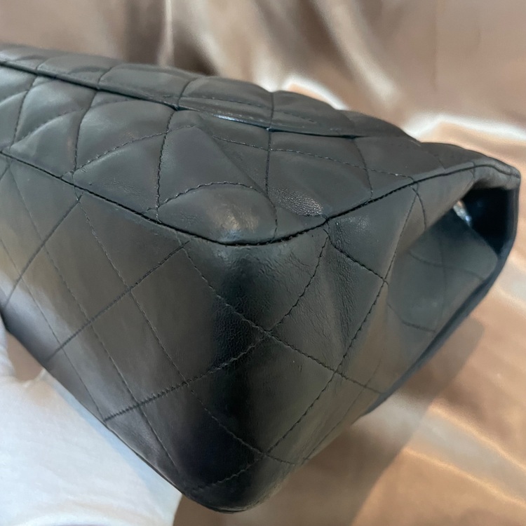 シャネル　デカマトラッセ  ラムスキン  チェーンショルダー（ブランドバッグ）の商品画像 - 査定依頼日：2025年6月8日 - 最高査定価格：400,000円