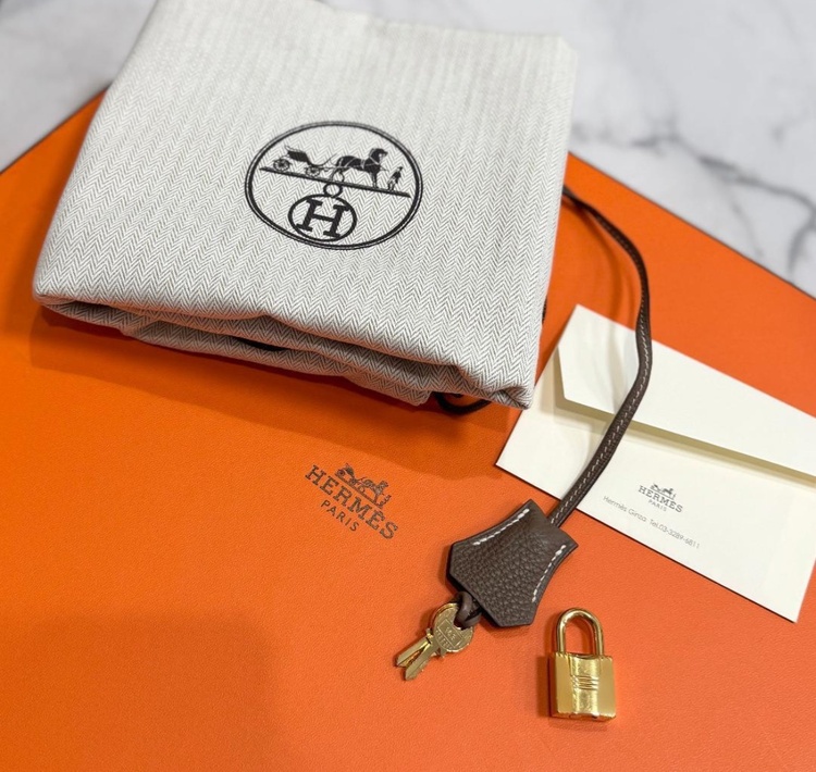 エルメス バーキン （ブランドバッグ）の商品画像 - 査定依頼日：2025年12月9日 - 最高査定価格：2,200,000円