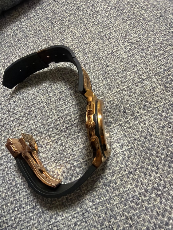 ウブロ クラシックフュージョン （高級時計）の商品画像 - 査定依頼日：2026年4月4日 - 最高査定価格：2,250,000円