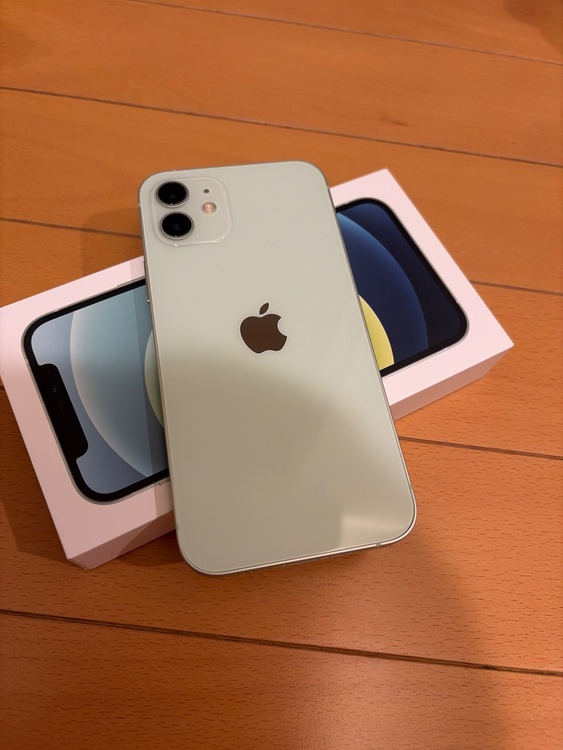 iPhone12 ・128GB ・製造番号（３５３０４８１１９６４４１１２） ・バッテリー（99％・交換品）（スマホ）の商品画像 - 査定依頼日：2026年10月4日 - 最高査定価格：25,500円