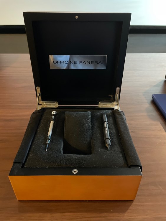 ルミノールマリーナ （高級時計）の商品画像 - 査定依頼日：2022年12月14日 - 最高査定価格：430,000円