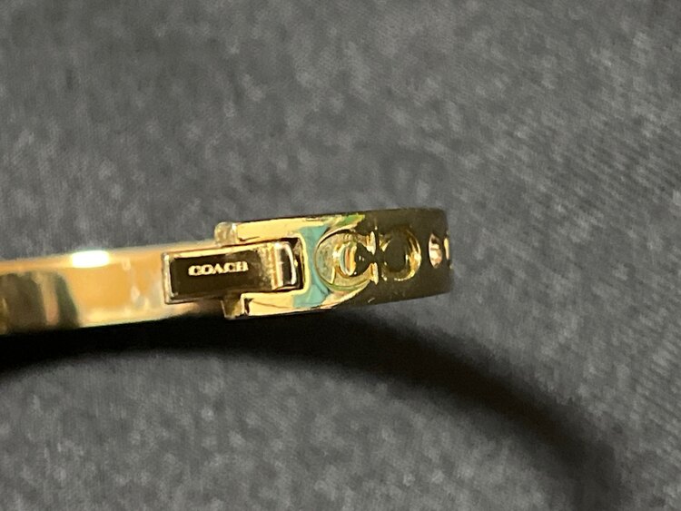 ブレスレット（ブランド財布・小物）の商品画像 - 査定依頼日：2025年3月18日 - 最高査定価格：2,000円