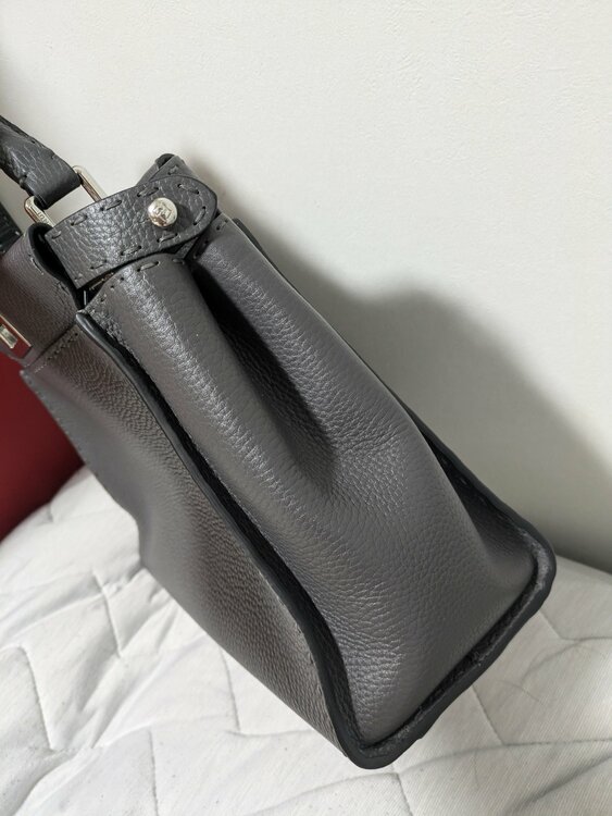 フェンディ（ブランドバッグ）の商品画像 - 査定依頼日：2026年8月27日 - 最高査定価格：100,000円