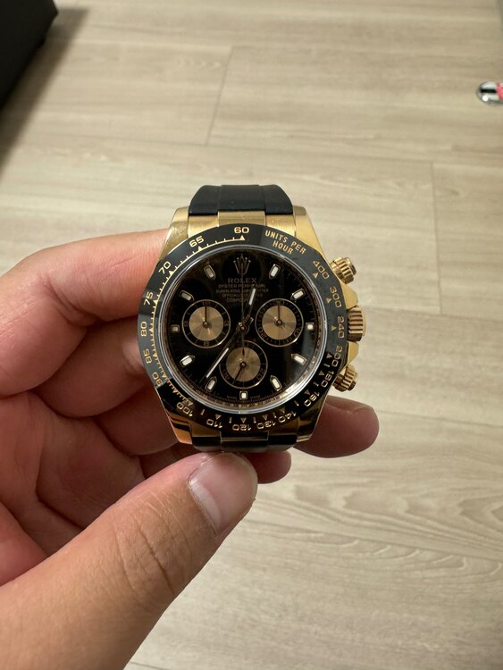 ロレックス デイトナ 116515ln かわべる（高級時計）の商品画像 - 査定依頼日：2025年1月8日 - 最高査定価格：5,080,000円