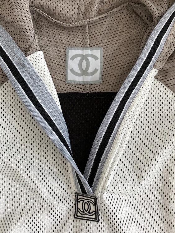 スポーツロゴメッシュトップカットソー（古着・ファッション）の商品画像 - 査定依頼日：2025年12月5日 - 最高査定価格：20,000円