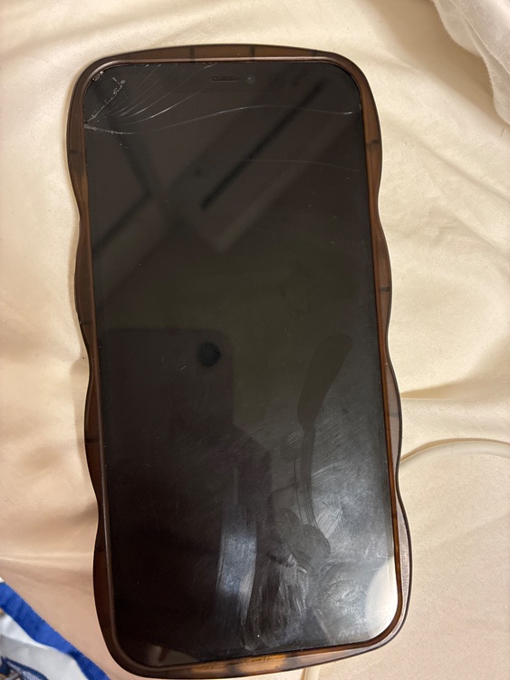 iPhone iPhone 12 Pro Max 256GB au（スマホ）の商品画像 - 査定依頼日：2026年6月7日 - 最高査定価格：23,000円