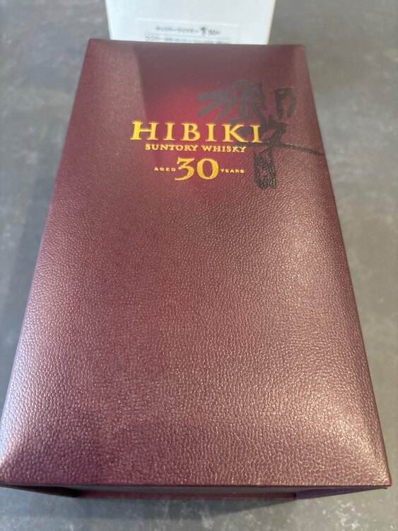 ウイスキー サントリー響 （お酒）の商品画像 - 査定依頼日：2025年1月15日 - 最高査定価格：541,000円