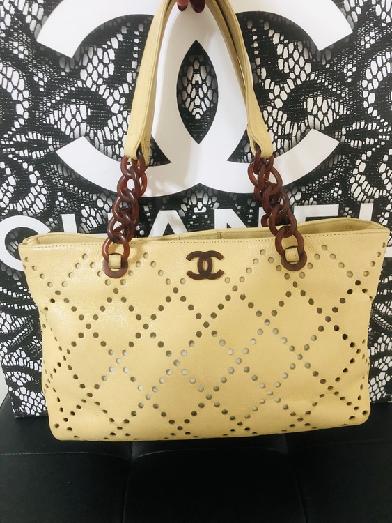 シャネル　キャビアスキンベッコウチェーントートバッグ（ブランドバッグ）の商品画像 - 査定依頼日：2021年10月21日 - 最高査定価格：110,000円