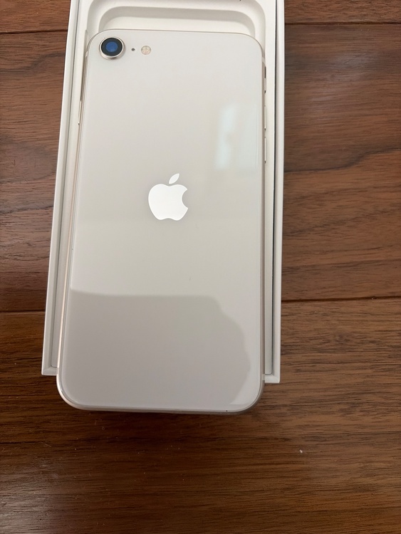 iPhone SE (第 3 世代) 256GB docomo（スマホ）の商品画像 - 査定依頼日：2026年5月5日 - 最高査定価格：30,000円