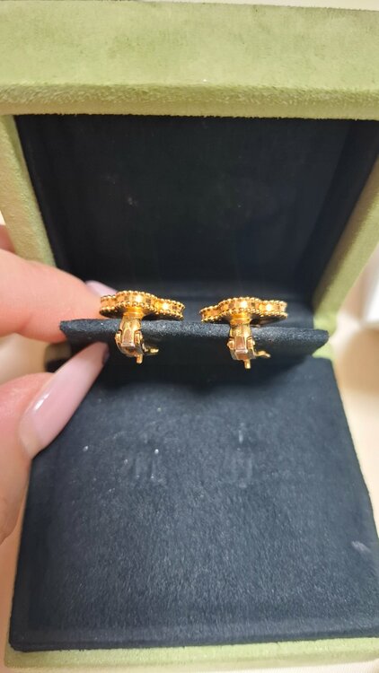 ヴァンクリーフ　ヴィンテージアルハンブラ　オニキスピアス（金・貴金属）の商品画像 - 査定依頼日：2026年1月18日 - 最高査定価格：550,000円