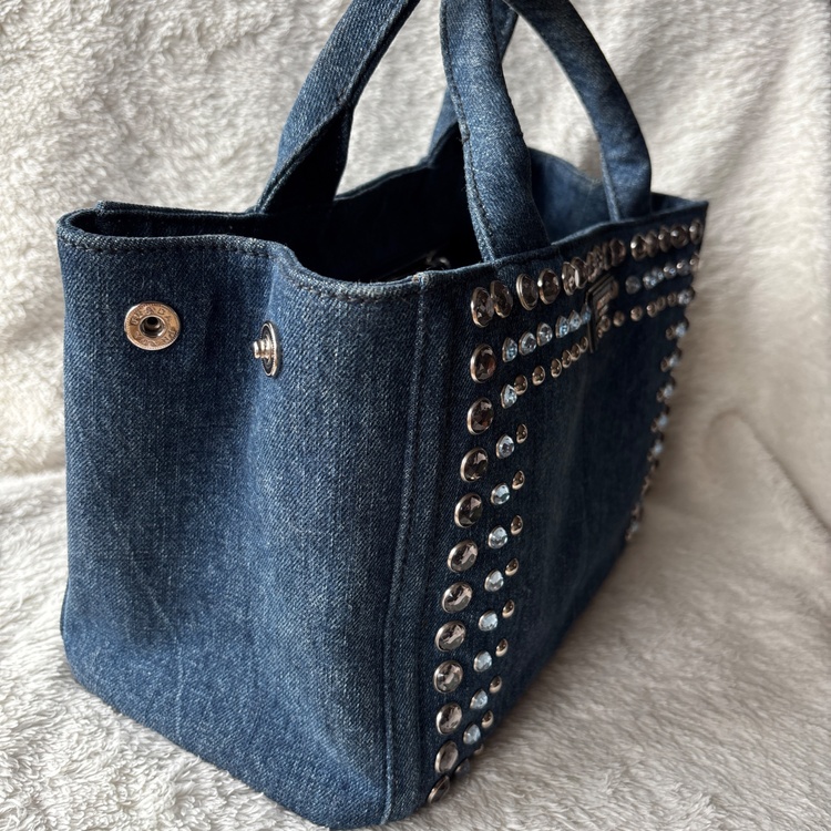 プラダ　カナパ（ブランドバッグ）の商品画像 - 査定依頼日：2025年12月9日 - 最高査定価格：40,000円