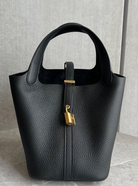 ピコタンロックPM（ブランドバッグ）の商品画像 - 査定依頼日：2025年6月5日 - 最高査定価格：700,000円