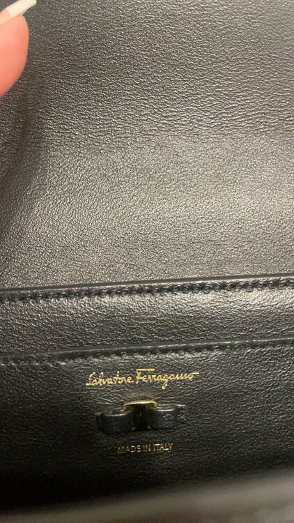 フェラガモ  （ブランドバッグ）の商品画像 - 査定依頼日：2025年3月14日 - 最高査定価格：15,000円