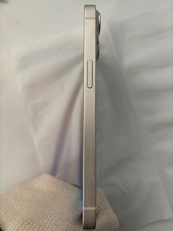 iPhone 14 128GB SIMフリー（スマホ）の商品画像 - 査定依頼日：2025年2月17日 - 最高査定価格：59,000円