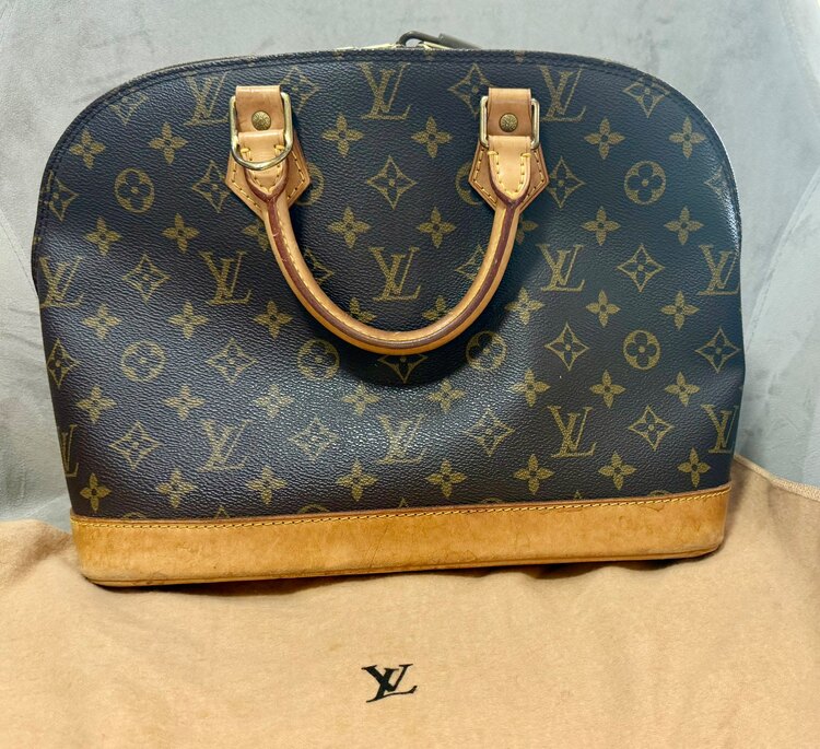 ルイヴィトン アルマ （ブランドバッグ）の商品画像 - 査定依頼日：2025年3月31日 - 最高査定価格：30,000円