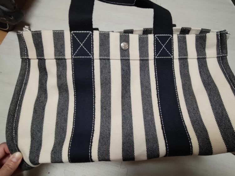 キャンバスビーチバッグ（ブランドバッグ）の商品画像 - 査定依頼日：2025年9月16日 - 最高査定価格：45,000円