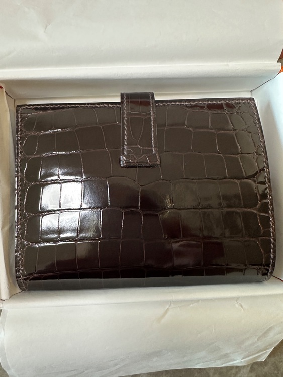 ブランド】HERMÈS（エルメス　ベアン コンパクト クロコ  【カ（ブランド財布・小物）の商品画像 - 査定依頼日：2025年11月3日 - 最高査定価格：100,000円