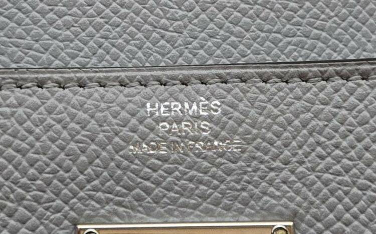 ケリーウォレット素材エプソン、カラーはブルーグラシエでシルバー金具（ブランド財布・小物）の商品画像 - 査定依頼日：2026年4月19日 - 最高査定価格：180,000円