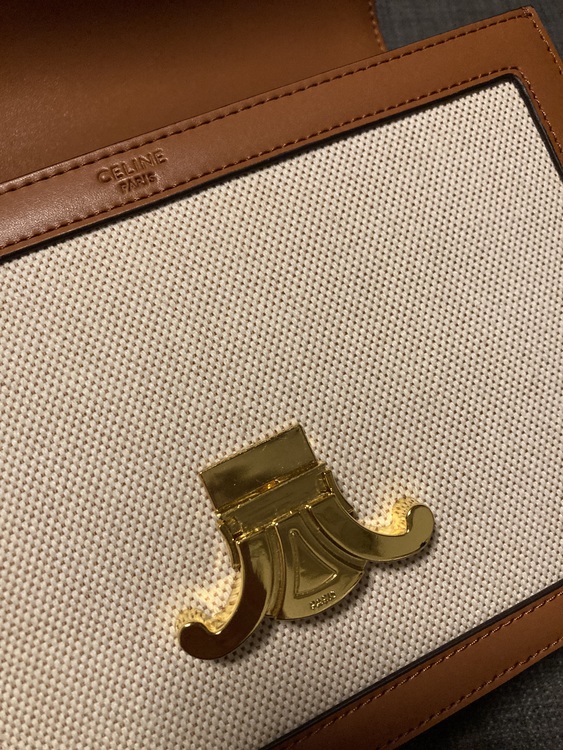 トリオンフキャンバス（ブランドバッグ）の商品画像 - 査定依頼日：2022年4月21日 - 最高査定価格：130,000円