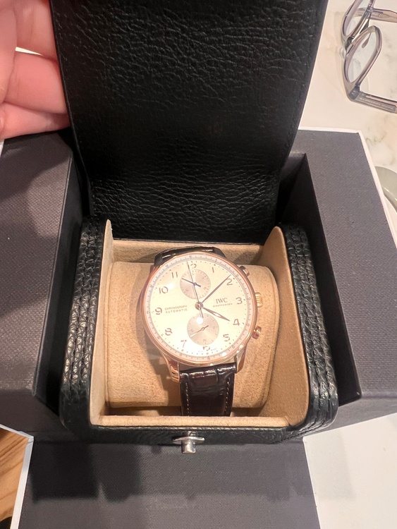 IWC アイ・ダブリュー・シー ポルトギーゼ・クロノグラフ　レッドゴールド（高級時計）の商品画像 - 査定依頼日：2026年2月19日 - 最高査定価格：1,300,000円