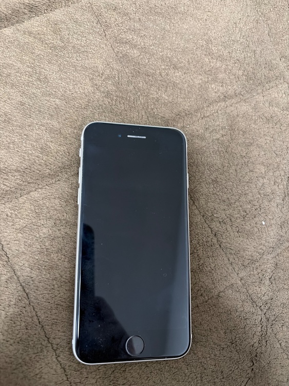 iPhone SE (第 3 世代) 64GB Softbank（スマホ）の商品画像 - 査定依頼日：2026年5月2日 - 最高査定価格：20,000円