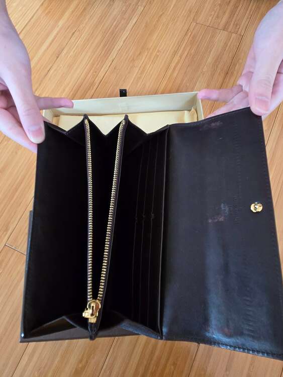 ヴェルニ　長財布（ブランド財布・小物）の商品画像 - 査定依頼日：2025年2月9日 - 最高査定価格：10,000円