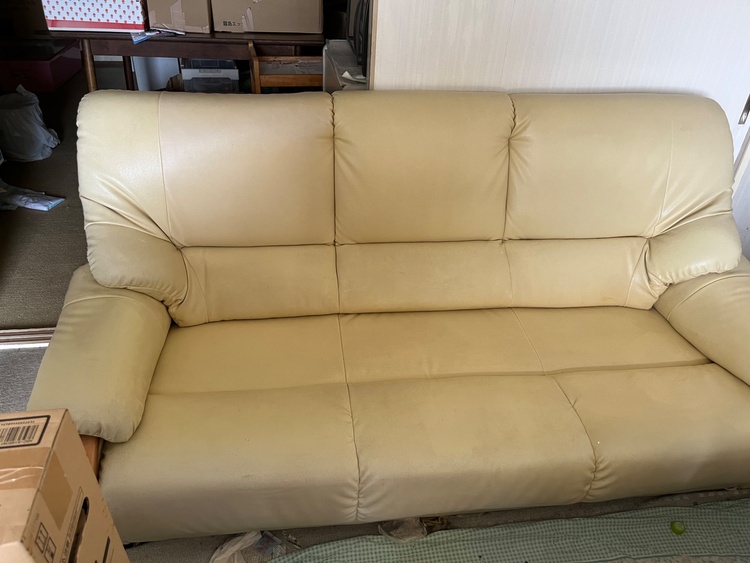 ソファー3人掛け（家具・寝具）の商品画像 - 査定依頼日：2026年9月12日 - 最高査定価格：1,000円
