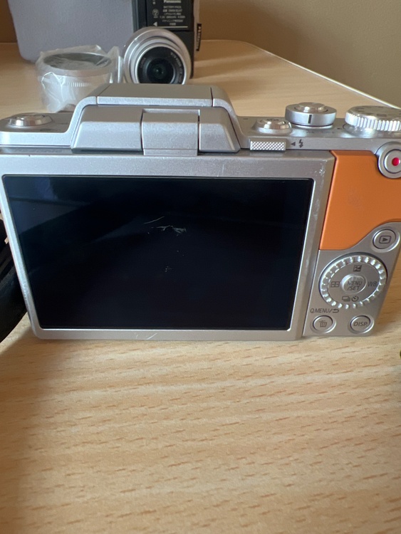 DMC-GF7（カメラ）の商品画像 - 査定依頼日：2025年12月9日 - 最高査定価格：30,000円