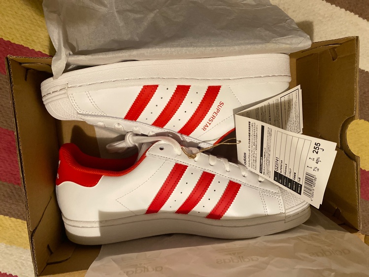 GZ3741adidasスニーカー（古着・ファッション）の商品画像 - 査定依頼日：2026年3月11日 - 最高査定価格：3,000円