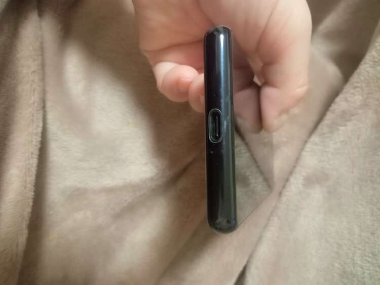 SONYエクスペリアso-02L（スマホ）の商品画像 - 査定依頼日：2026年3月17日 - 最高査定価格：100,000円