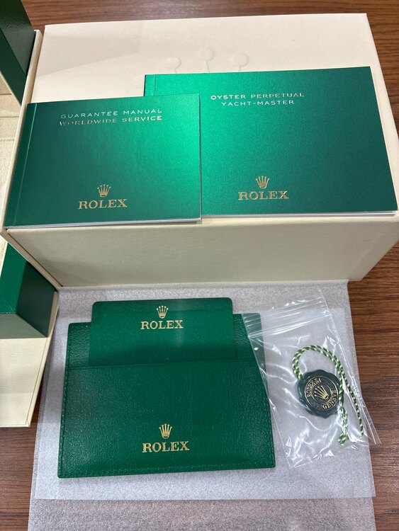ロレックス ヨットマスター 12662（高級時計）の商品画像 - 査定依頼日：2025年4月8日 - 最高査定価格：2,100,000円