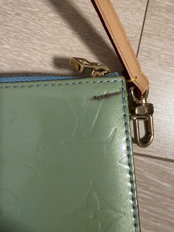 👉 Louis Vuitton モノグラム・ヴェルニ　レキシントン（ブランドバッグ）の商品画像 - 査定依頼日：2026年4月15日 - 最高査定価格：15,000円