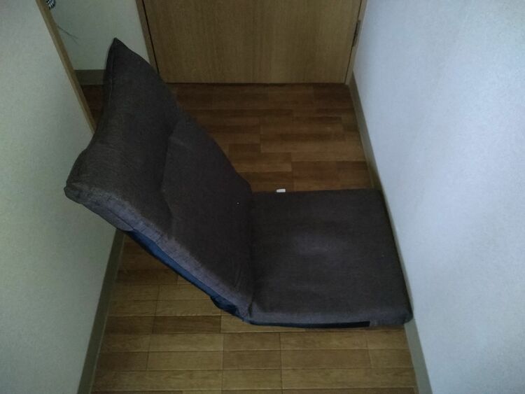 座椅子（家具・寝具）の商品画像 - 査定依頼日：2025年11月22日 - 最高査定価格：2,000円