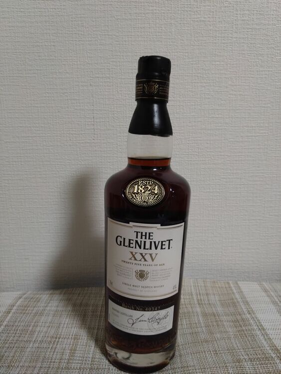 グレンリベット25年（お酒）の商品画像 - 査定依頼日：2025年6月9日 - 最高査定価格：40,000円