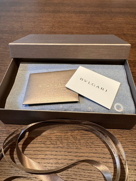 BVLGARI 長財布 ブルガリブルガリNo.284230（ブランド財布・小物）の商品画像 - 査定依頼日：2024年9月26日