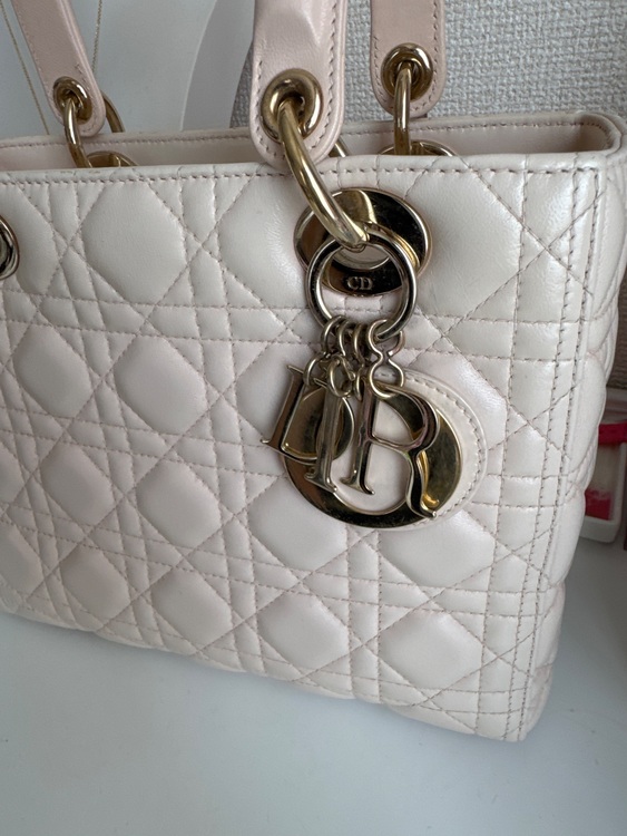 ディオール  （ブランドバッグ）の商品画像 - 査定依頼日：2025年8月22日 - 最高査定価格：350,000円
