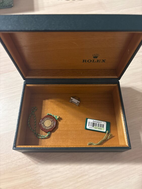 ロレックス パーペチュアルデイト （高級時計）の商品画像 - 査定依頼日：2025年1月4日 - 最高査定価格：950,000円