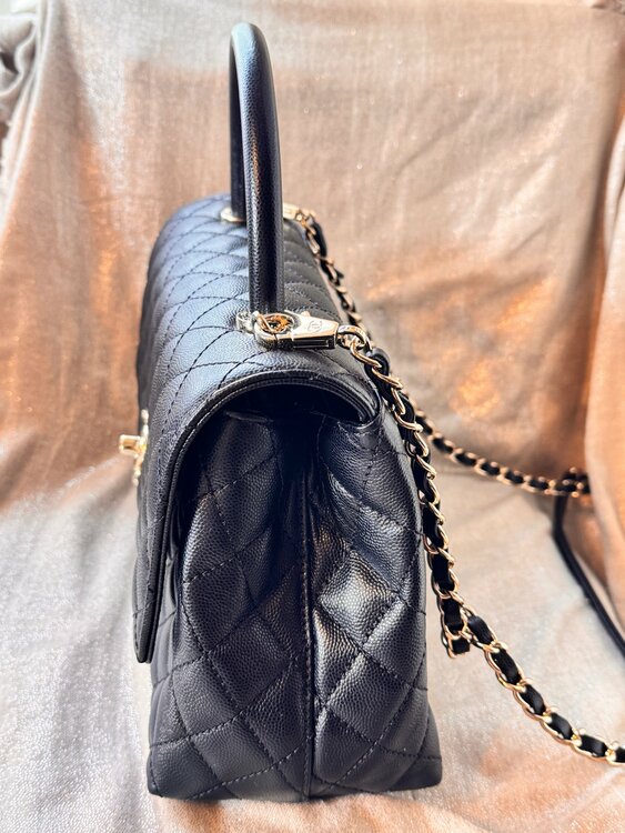 ココハンドル　２８（S)　キャビアスキン　黒　金具：シャンパンゴールド　（ブランドバッグ）の商品画像 - 査定依頼日：2026年3月2日 - 最高査定価格：100,000円