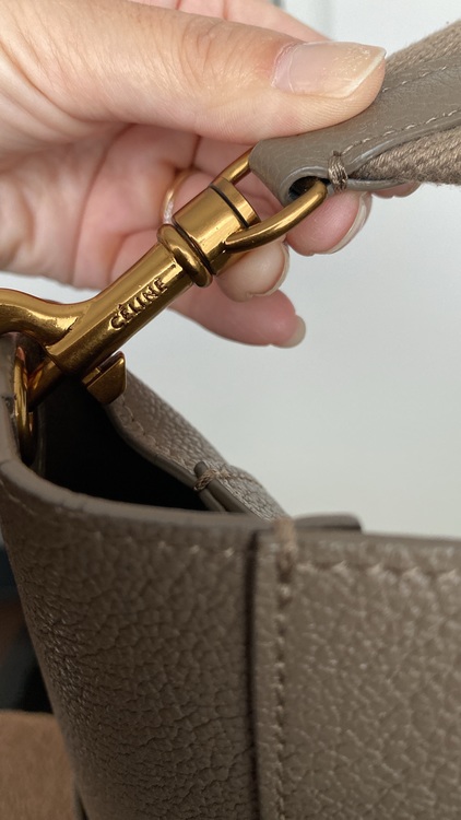 サングルバケット スモールショルダー（ブランドバッグ）の商品画像 - 査定依頼日：2022年7月9日 - 最高査定価格：120,000円