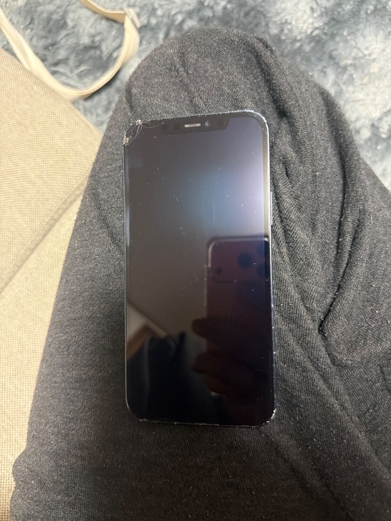 iPhone iPhone 12 128GB Softbank（スマホ）の商品画像 - 査定依頼日：2026年10月17日 - 最高査定価格：22,500円