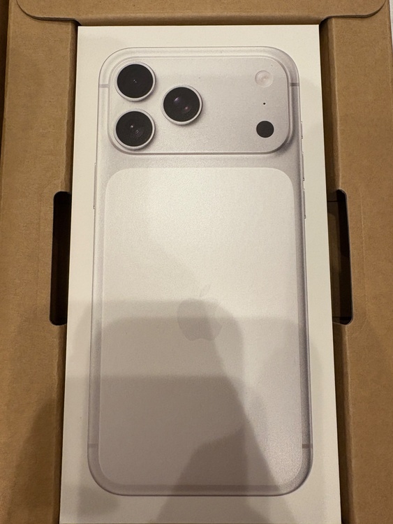 iPhone 17 Pro Max 256GB SIMフリー（スマホ）の商品画像 - 査定依頼日：2026年3月14日 - 最高査定価格：185,000円