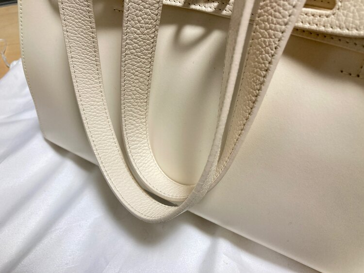 その他 フルラ （ブランドバッグ）の商品画像 - 査定依頼日：2025年3月8日 - 最高査定価格：2,000円